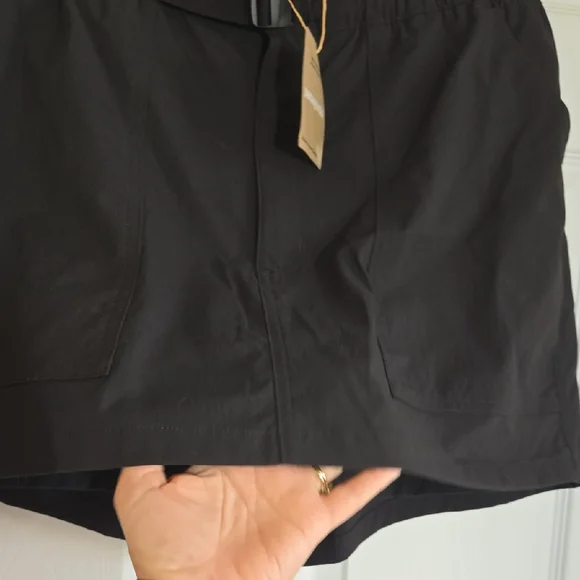 New Patagonia Women's Black Outdoor Everyday Skort Size Large - Picture 5 of 9